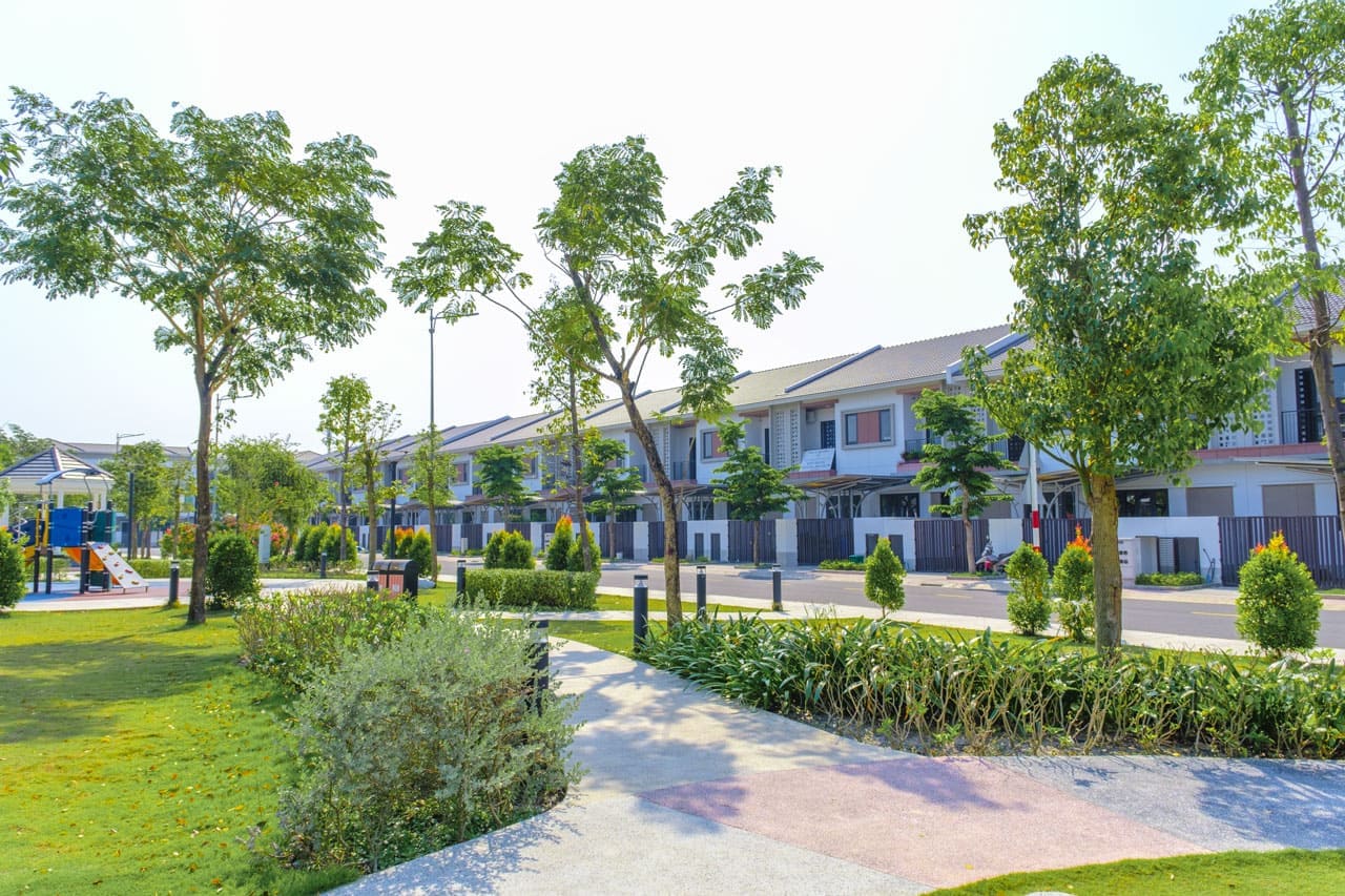 Nhà phố liên kế Sun Casa Central thiết kế hiện đại, không gian rộng rãi 3–5 tầng, tối ưu công năng cho gia đình trẻ và nhà đầu tư tại Bình Dương.